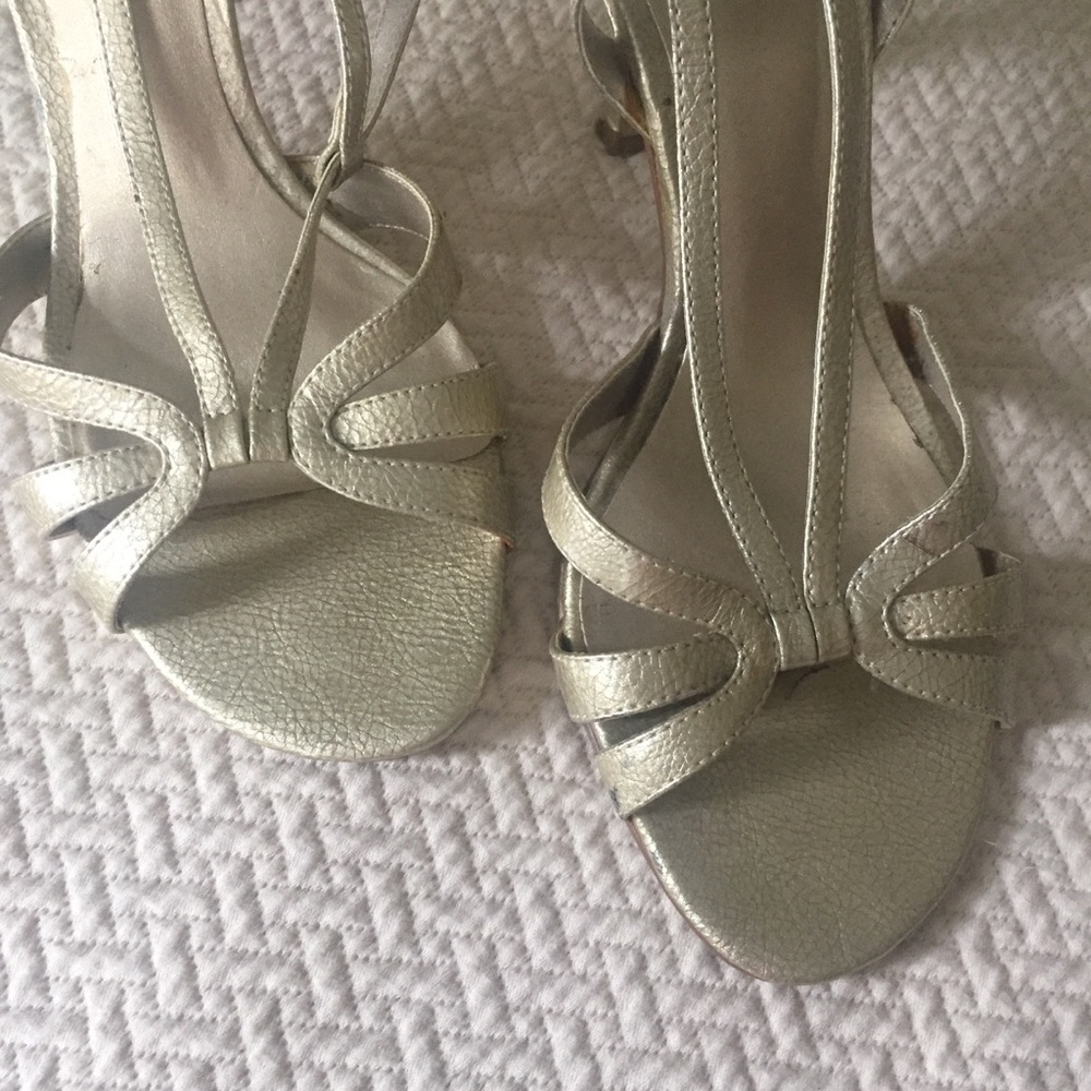 Presaro champagne gold strappy heels sandals sz8M